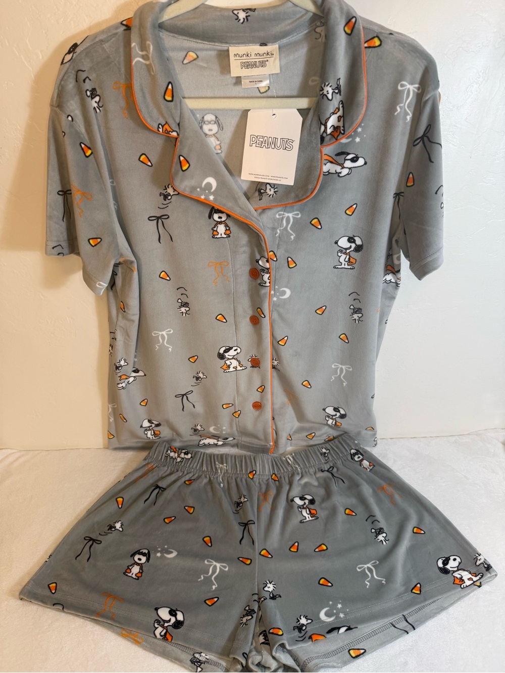 Munki Munki Peanuts Snoopy Halloween Pajama Set NWT Size Large